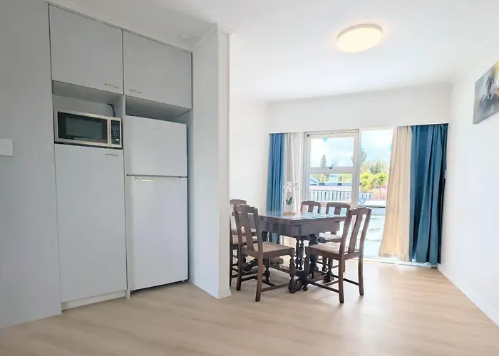 3 Bedrooms House